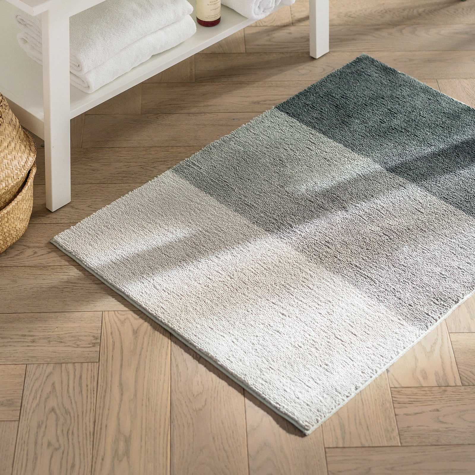 A2_Dark grey/Grey/Light grey