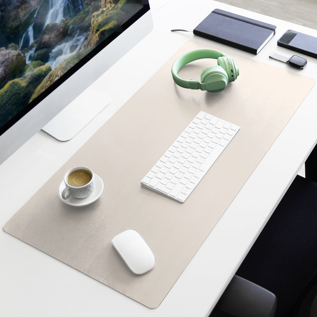 Desk pad | Nero | Easy-care, soft imitation leather | Available in numerous colours and sizes