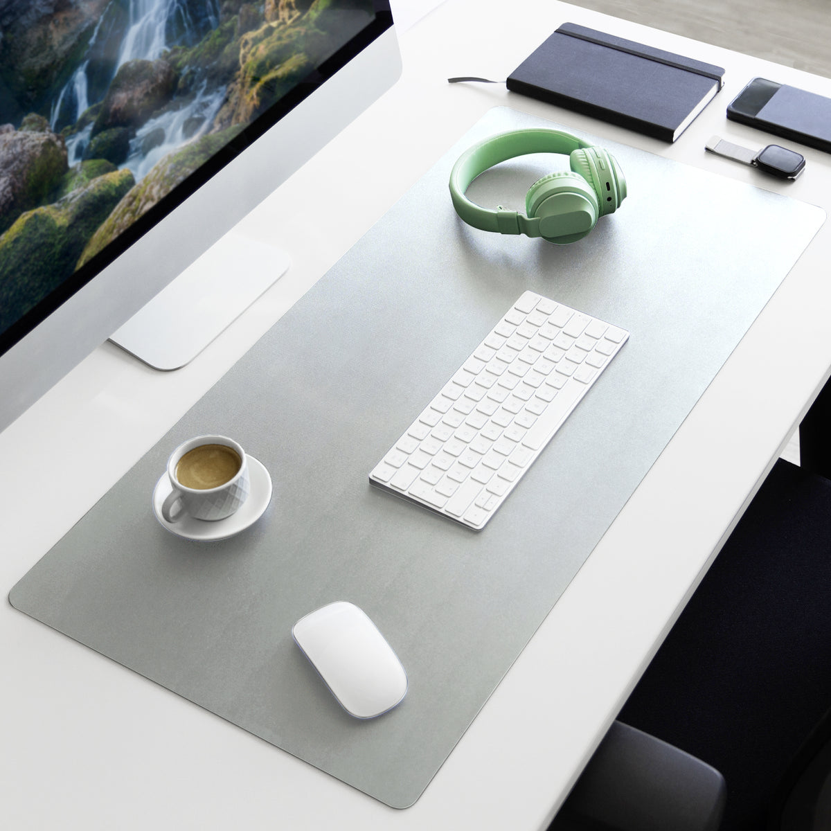 Desk pad | Nero | Easy-care, soft imitation leather | Available in numerous colours and sizes