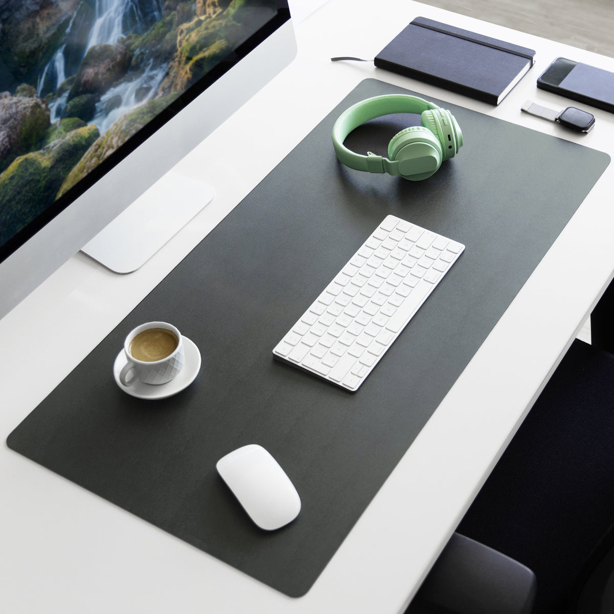 Desk pad | Nero | Easy-care, soft imitation leather | Available in numerous colours and sizes