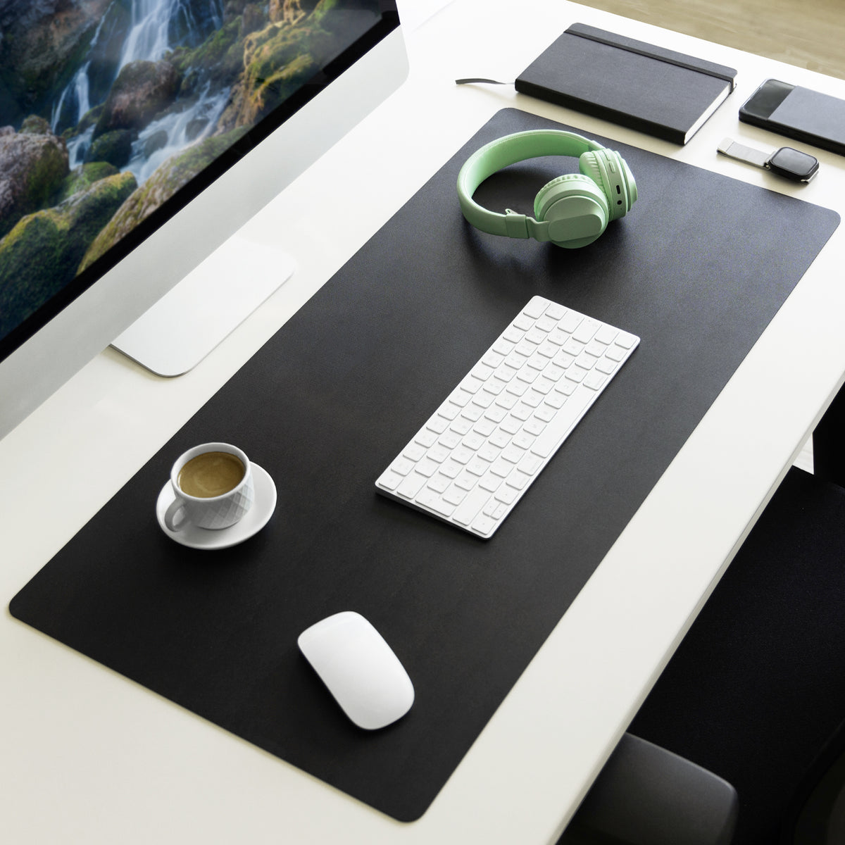 Desk pad | Nero | Easy-care, soft imitation leather | Available in numerous colours and sizes