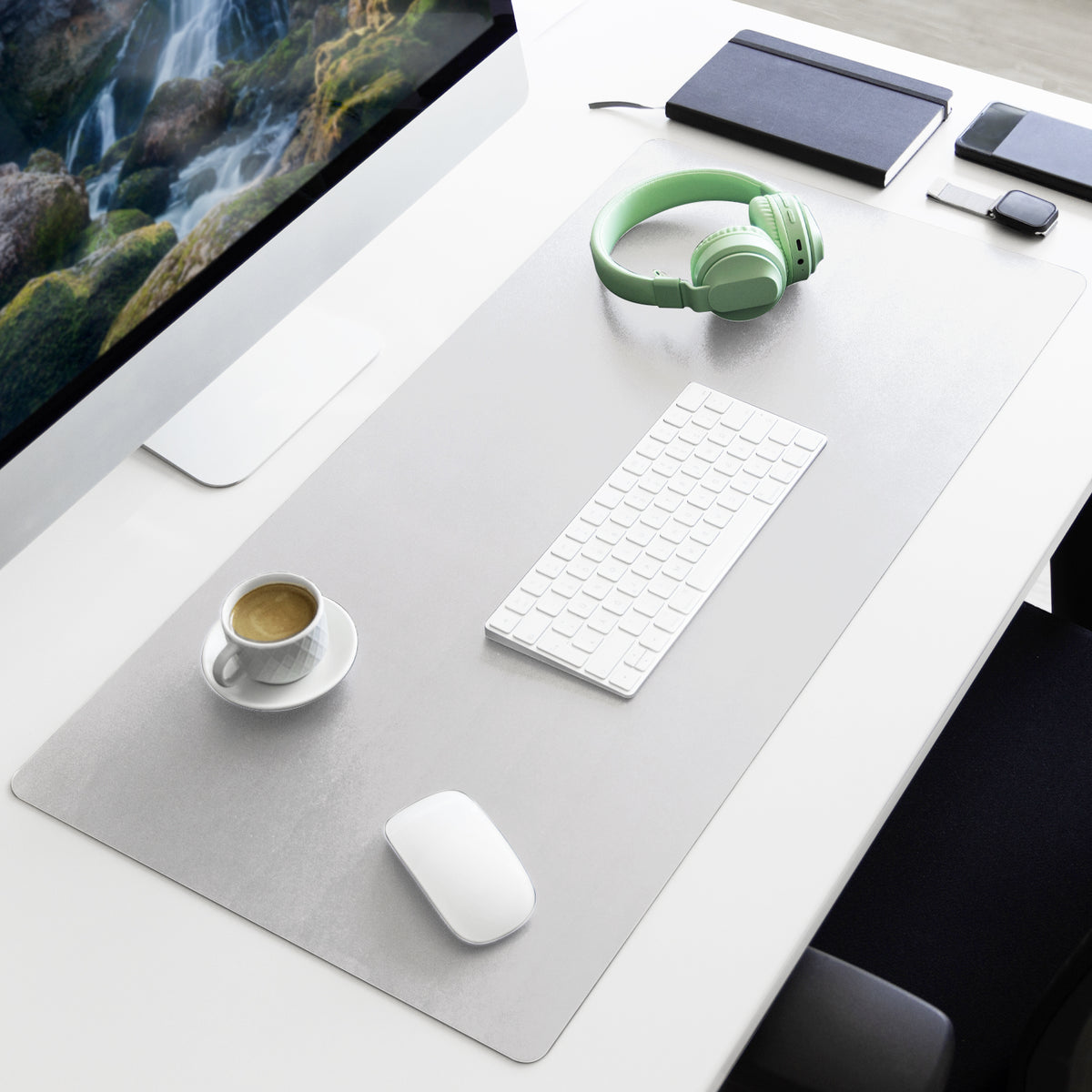 Desk pad | Nero | Easy-care, soft imitation leather | Available in numerous colours and sizes