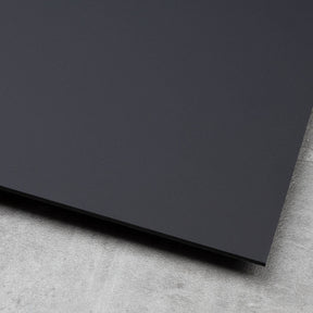 F2_Black matt